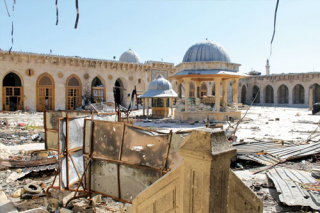 Aleppo, the Omeyyad Mosque, 2013 ©UNESCO / Ron Van Oers