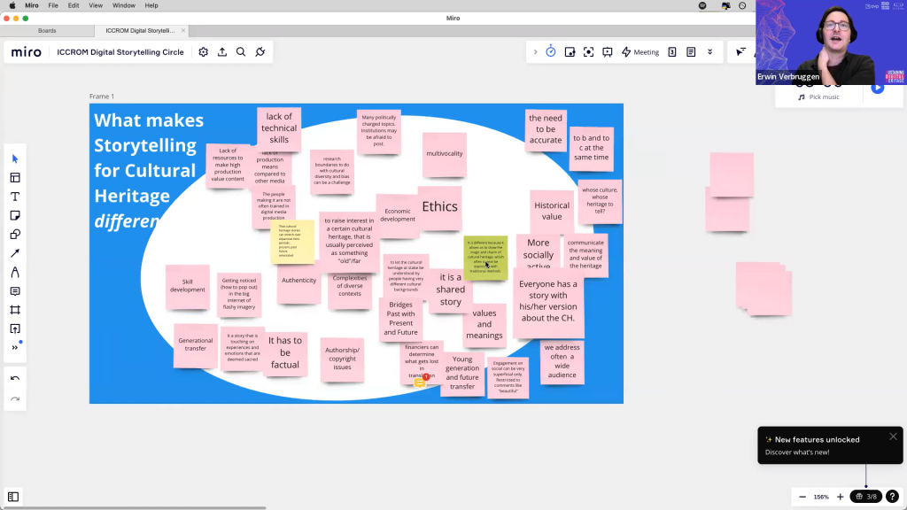 Erwin Verbruggen discusses participants’ ideas on a digital board