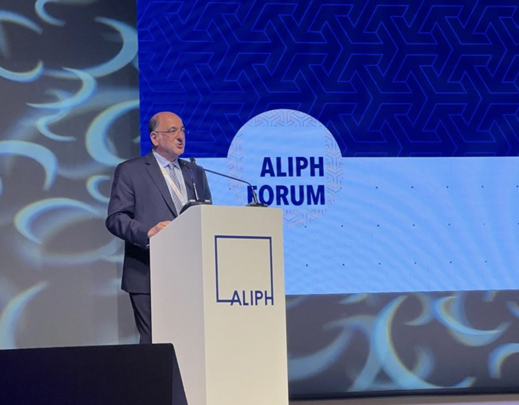 Zaki Aslan moderates a workshop at ALIPH Forum 2023