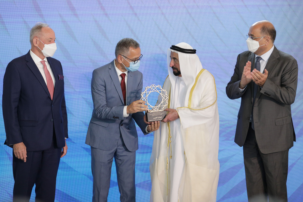 Jean Yasmine, professor at the Lebanese University Center for Restoration and Conservation, accepted the ICCROM-Sharjah Award Grand Prize on behalf of the Beirut Assist Cultural Heritage (BACH) from HH Sheikh Dr Sultan bin Muhammad Al Qasimi, Supreme Council Member and Ruler of Sharjah. 