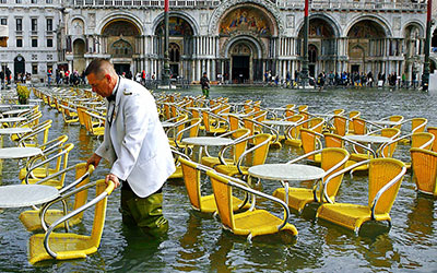 High tide in Venice © R. Trombetta