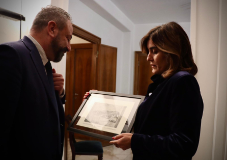 CCROM’s Director General, Aruna Francesca Maria Gujral and H.E. Ambassador Rotondaro, at the presence of the Minister of Foreign Affairs, Political Affairs, International Economic Cooperation and Digital Transition, Luca Beccari. 