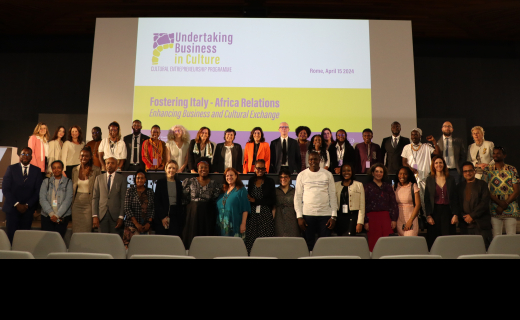 Estrechando lazos entre Italia y África: Empoderar a los jóvenes mediante el intercambio cultural
